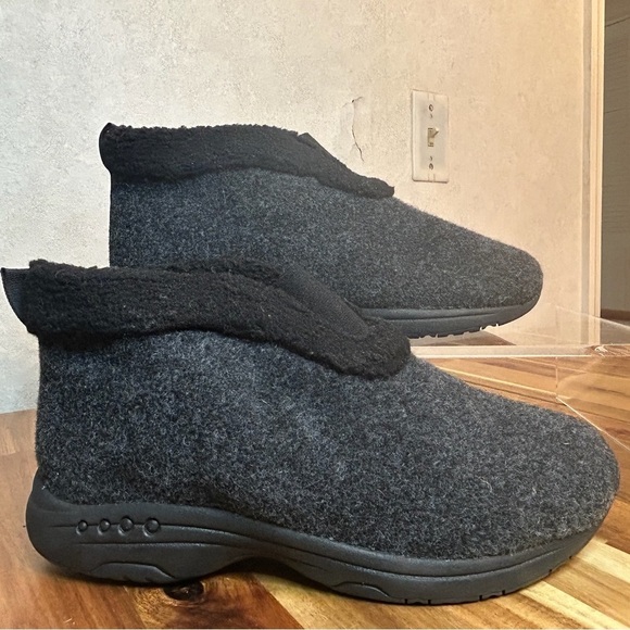 Easy Spirit Treepose Faux Fur Pull On Dark Gray Slipper Indoor Outdoor 9.5 WW - Picture 3 of 10